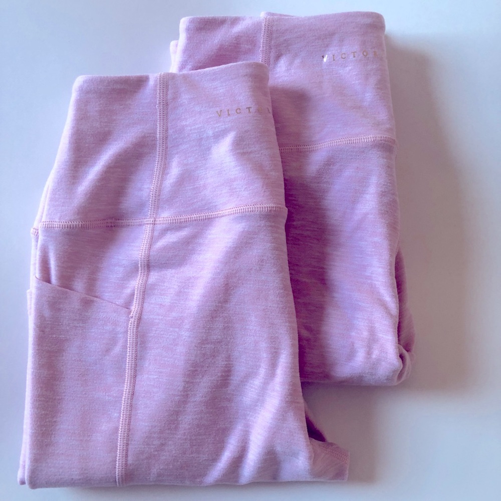 2 pairs of matching pink leggings (4)